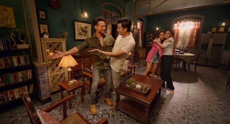 फासलों में Faaslon Mein Song Lyrics Hindi – Baaghi 3