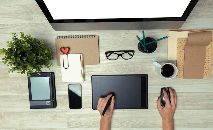 Responsive Design in Tech Essentials for a Modern Workday: Staying Connected and Efficient Screenshot 3